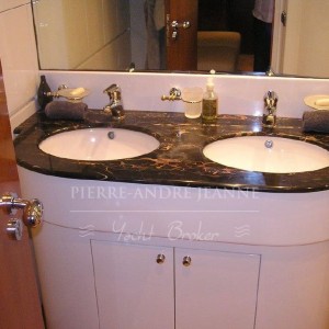 4387077_20130611102315699_1_XLARGE