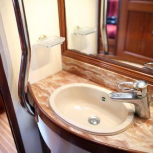 lady-francine-voilier-ketch-scorpio-72-location-mariotto-160-1080×675