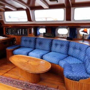 lady-francine-voilier-ketch-scorpio-72-location-mariotto-166-1080×675