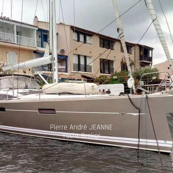 6308581_20170721130919384_1_XLARGE